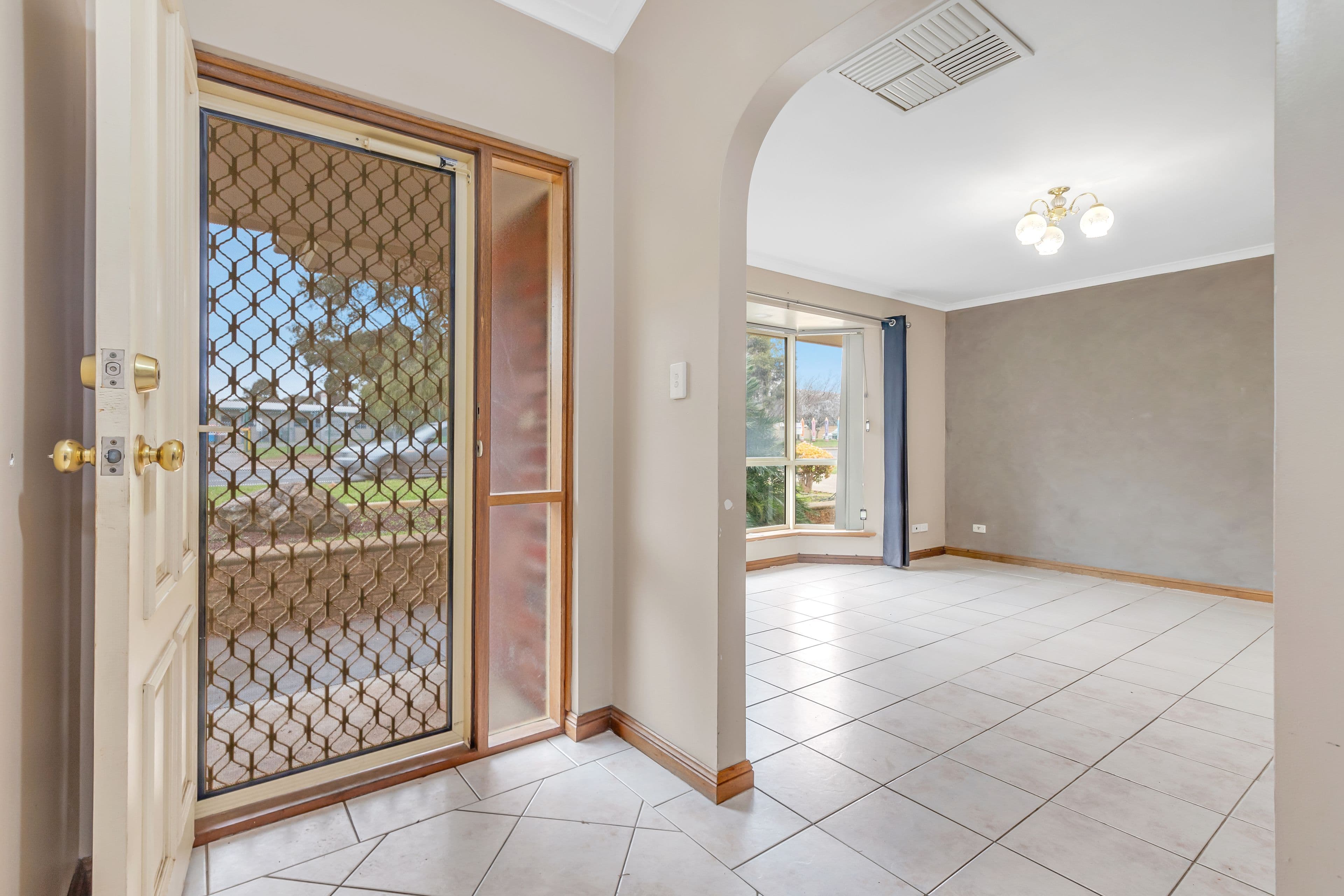 39 Adams Road, Craigmore SA 5114, Craigmore - Thumbnail 2