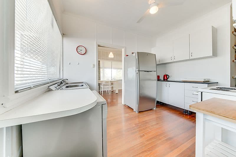 33 Todd Avenue, Yeppoon QLD 4703, Yeppoon - Thumbnail 6