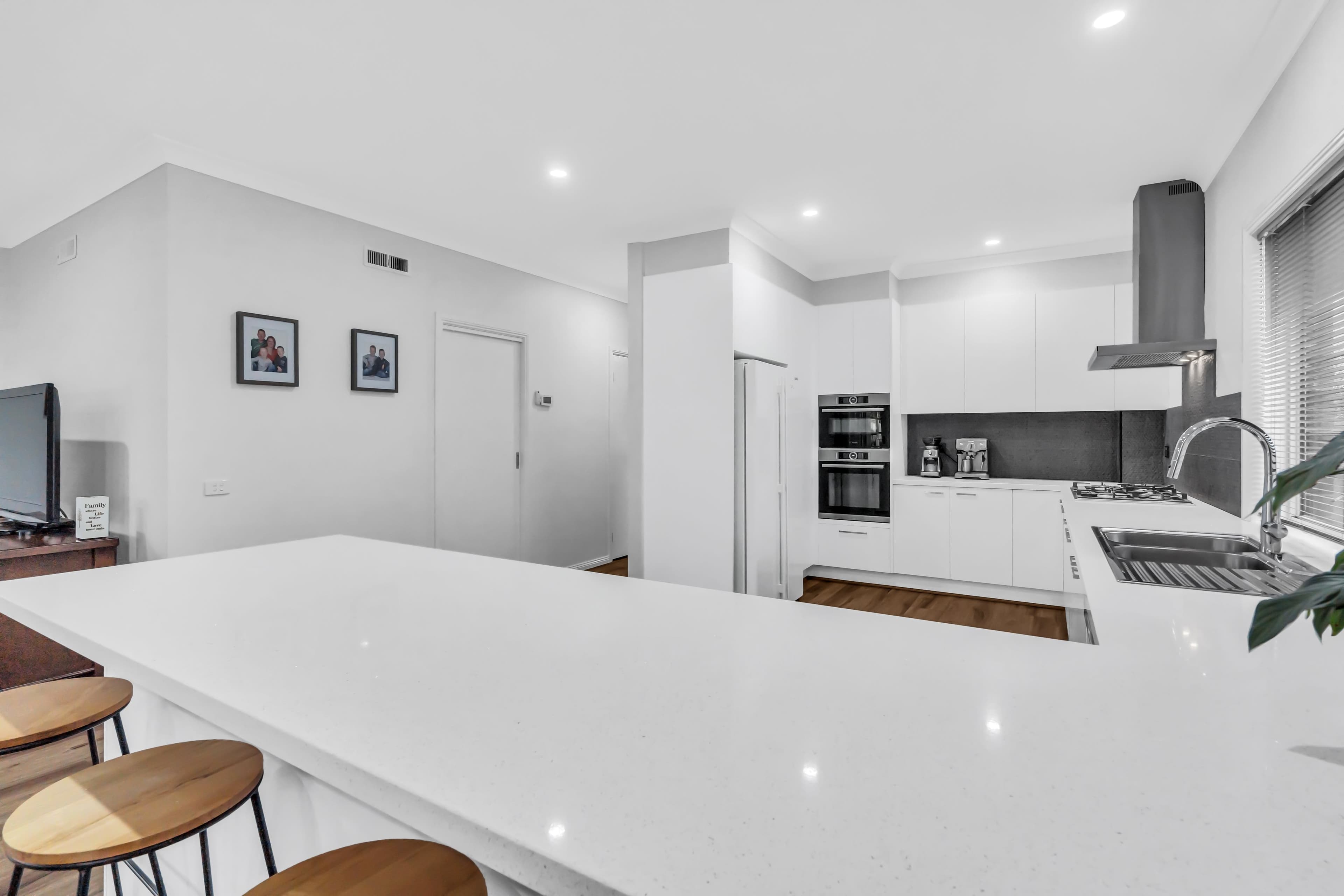10 Birch Court, Craigieburn VIC 3064, Craigieburn - Image 1