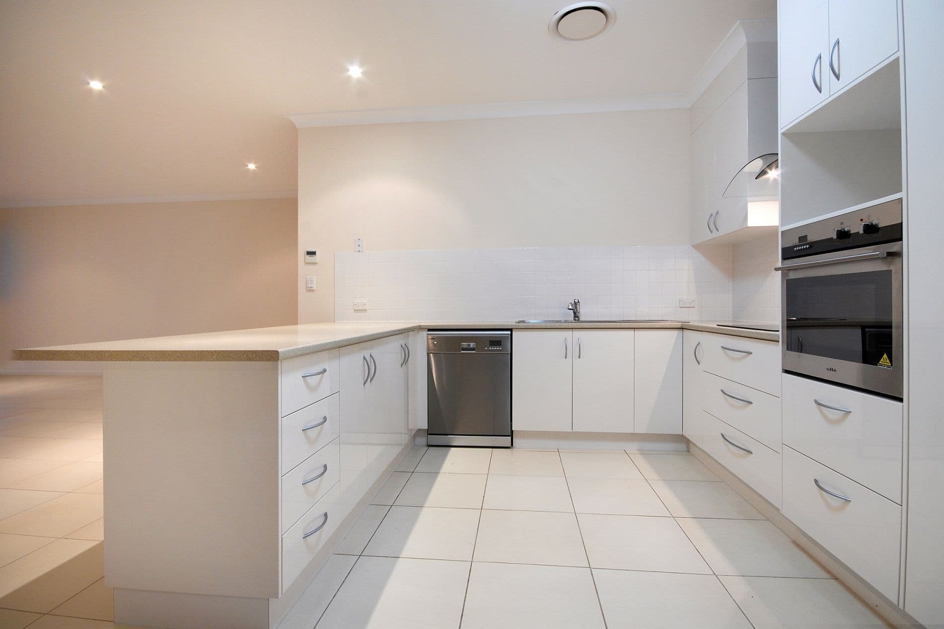 8 Armada Crescent, JUBILEE POCKET QLD 4802, Jubilee Pocket - Thumbnail 8