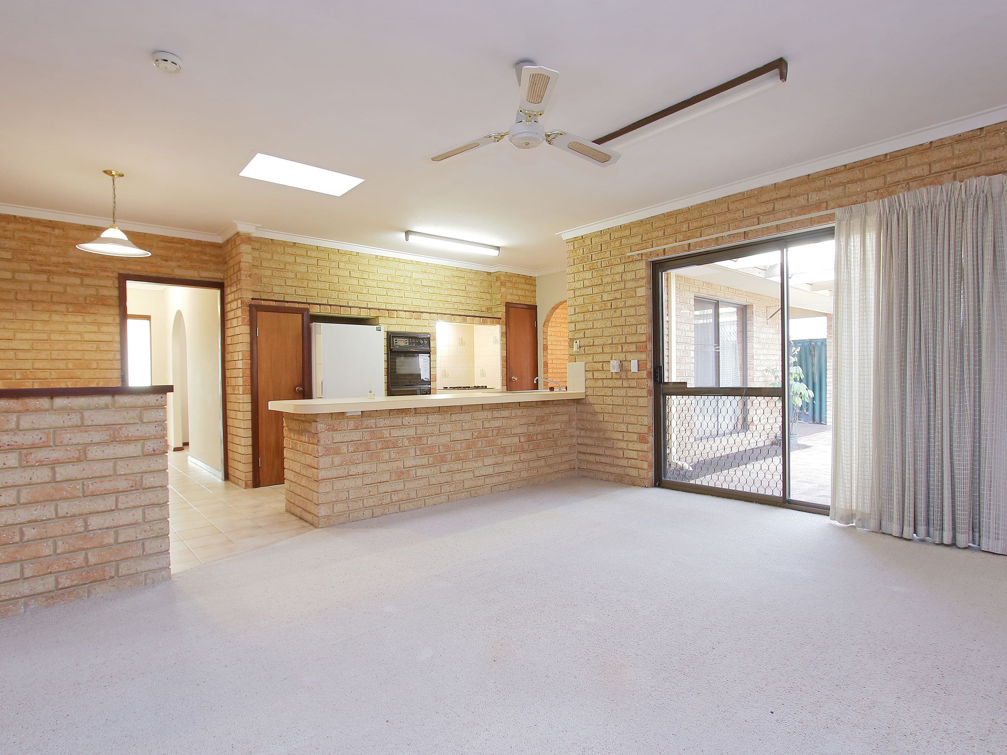 11 Malone Court, Thornlie WA 6108, Thornlie - Thumbnail 3