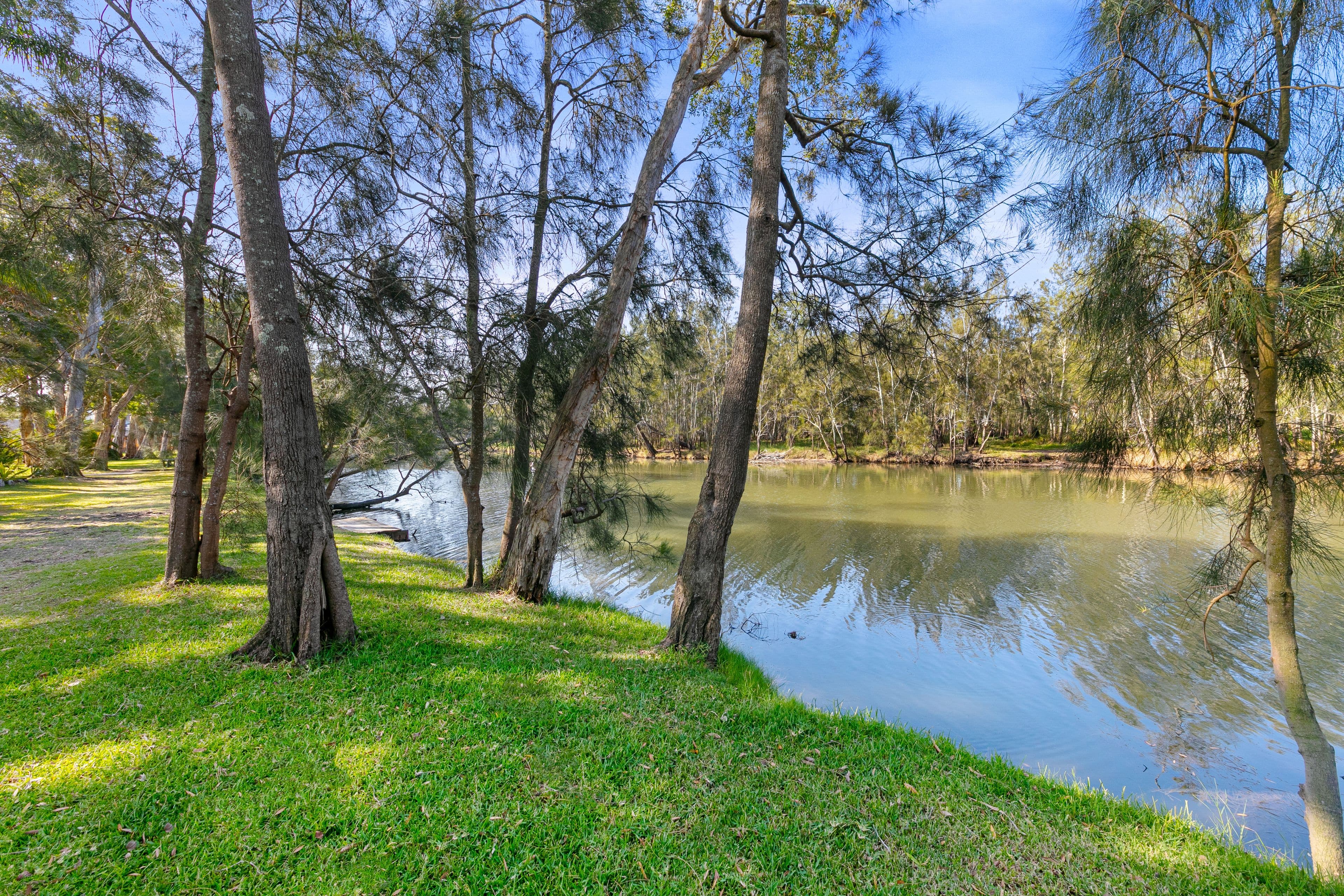 25 Natuna Avenue, Budgewoi NSW 2262, Budgewoi - Thumbnail 2