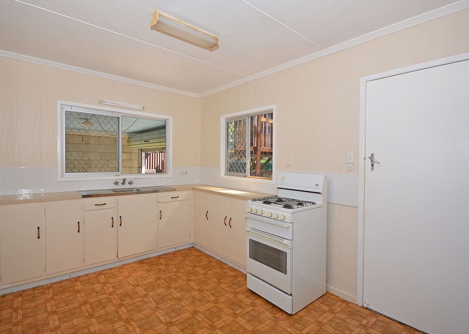 3 Mary Street, Scarness QLD 4655, Scarness - Thumbnail 4