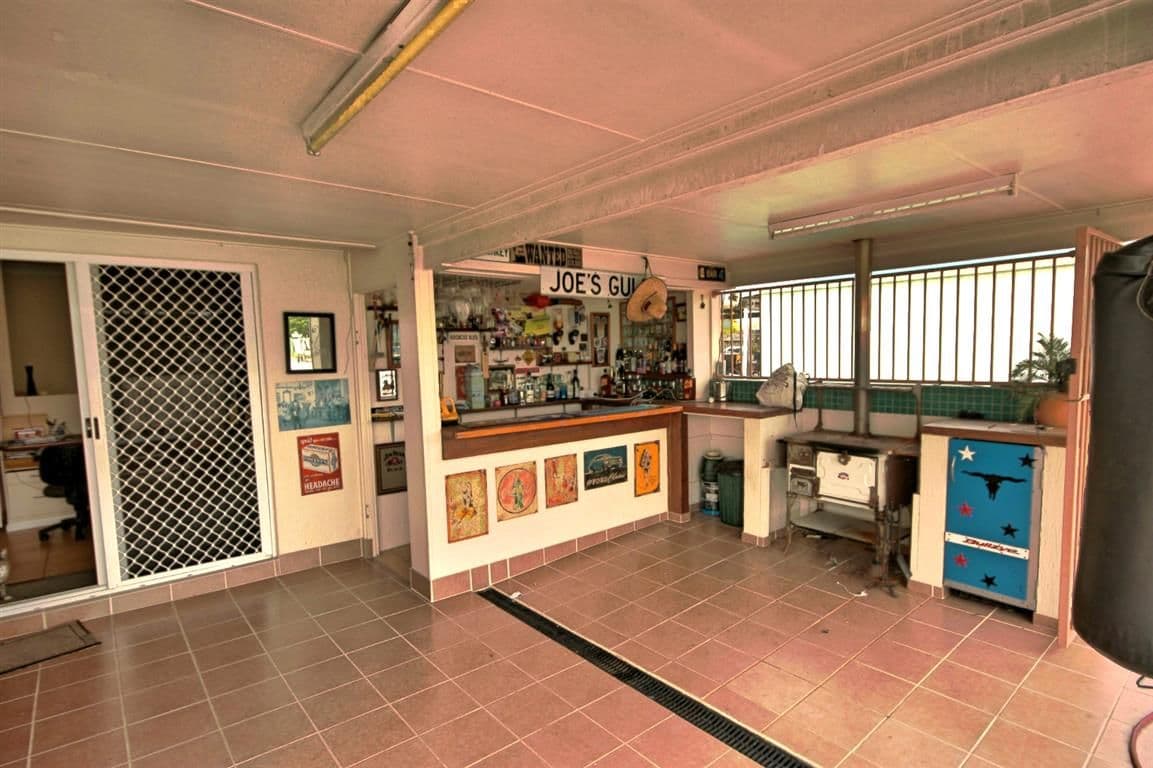 2 Hans Christian Street, SARINA QLD 4737, Sarina - Thumbnail 4