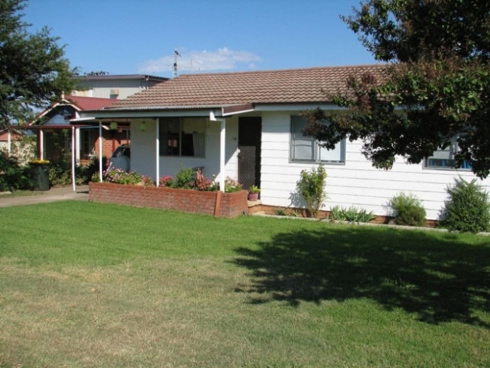 2 Barton Lane, TAMWORTH NSW 2340, North Tamworth - Image 1