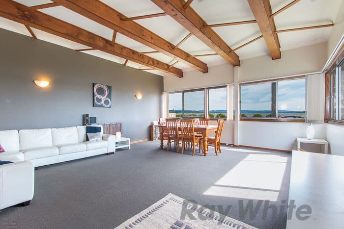 28 Village Bay Close, Marks Point - Thumbnail 2