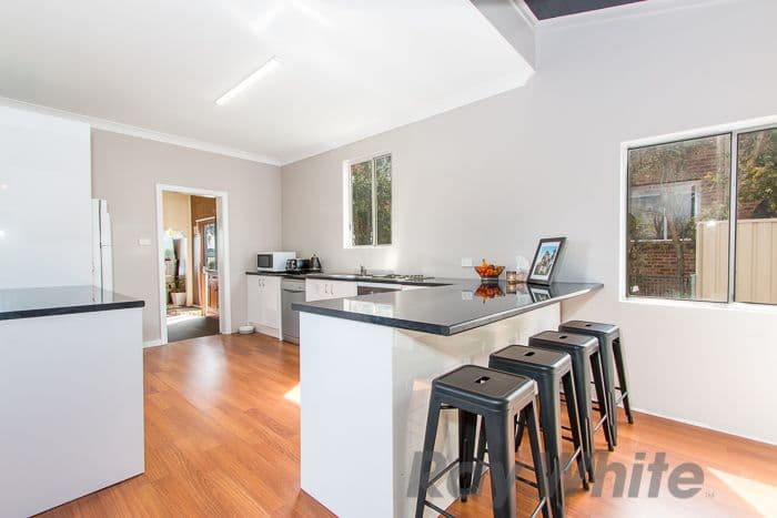 28 Village Bay Close, Marks Point - Thumbnail 4