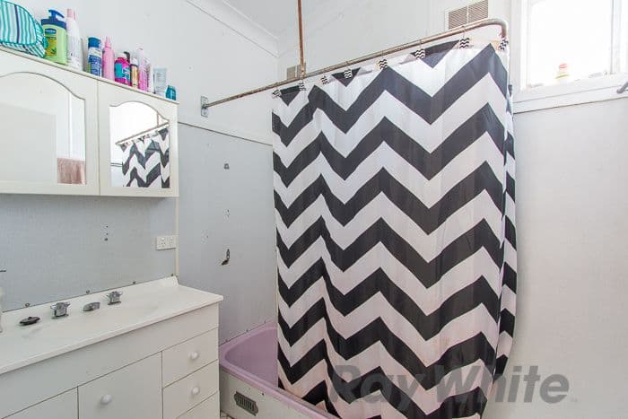 28 Village Bay Close, Marks Point - Thumbnail 6