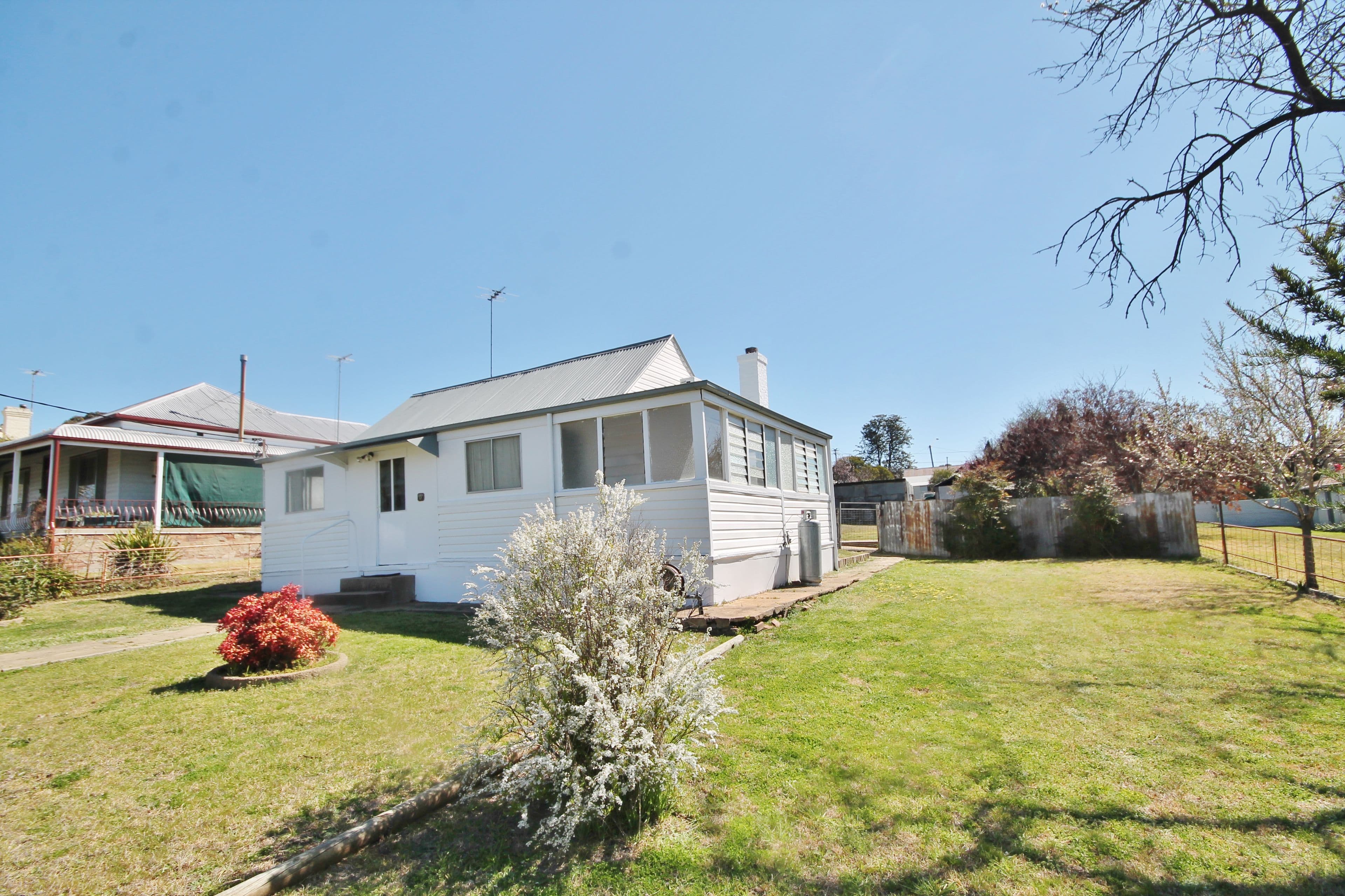 13 Yass Street, Young NSW 2594, Young - Thumbnail 3