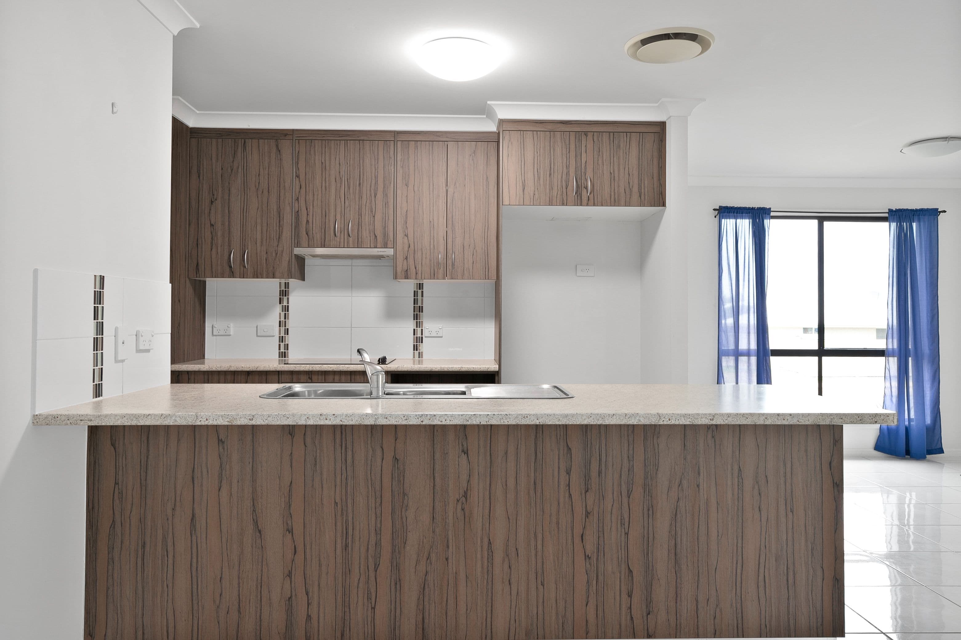 24 Scenic Drive, Emerald QLD 4720, Emerald - Thumbnail 4