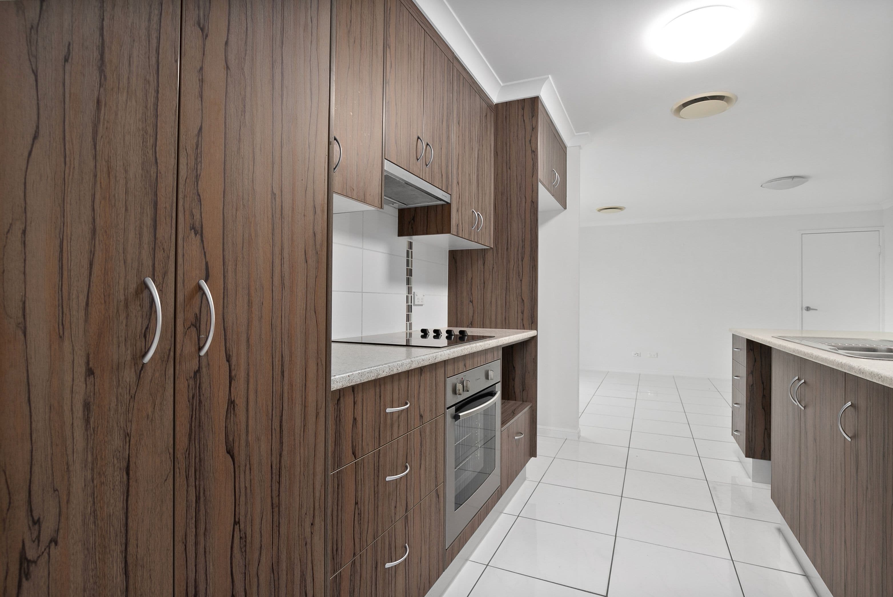 24 Scenic Drive, Emerald QLD 4720, Emerald - Thumbnail 5