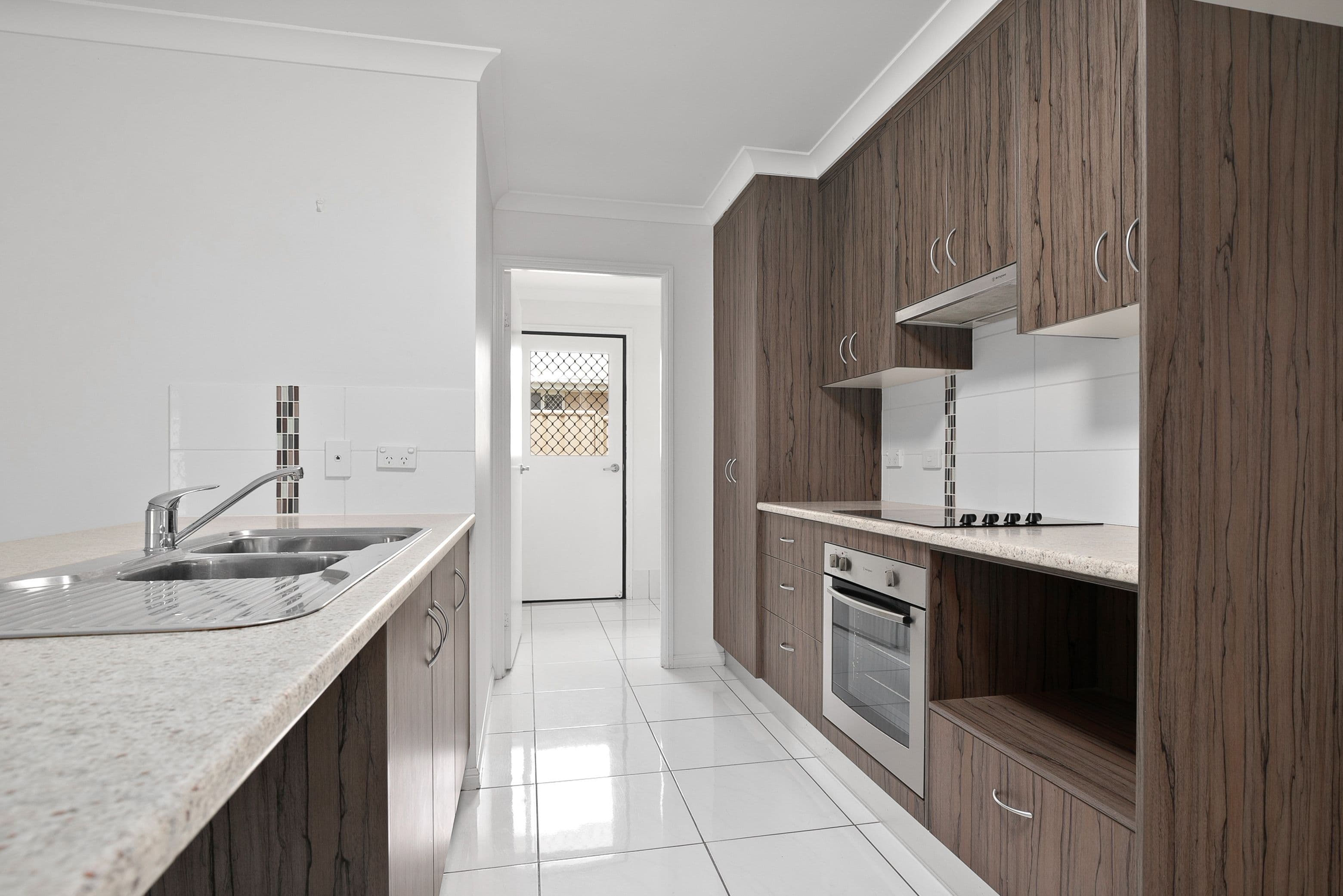 24 Scenic Drive, Emerald QLD 4720, Emerald - Thumbnail 6