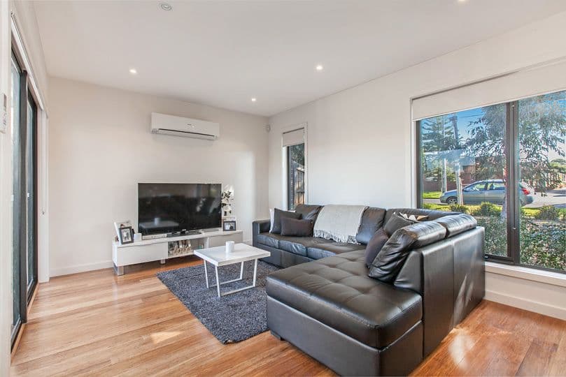 147 Purinuan Road, Reservoir VIC 3073, Reservoir - Thumbnail 2