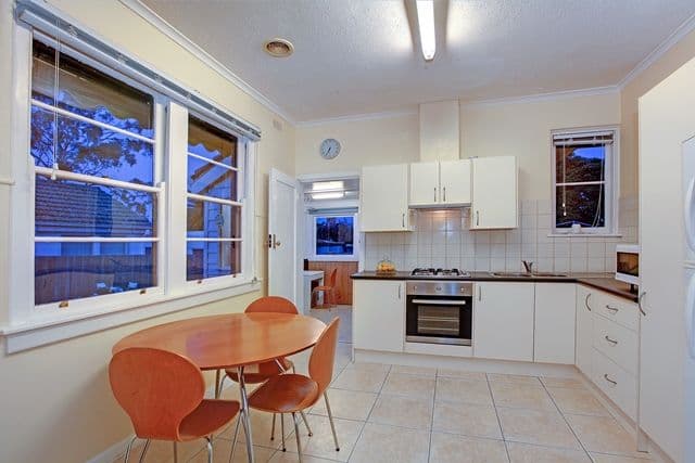 4 Armstrong Street, RESERVOIR VIC 3073, Reservoir - Thumbnail 3