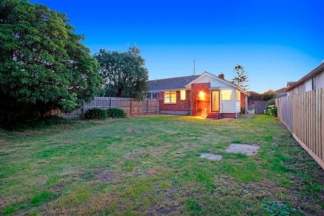 4 Armstrong Street, RESERVOIR VIC 3073, Reservoir - Thumbnail 7