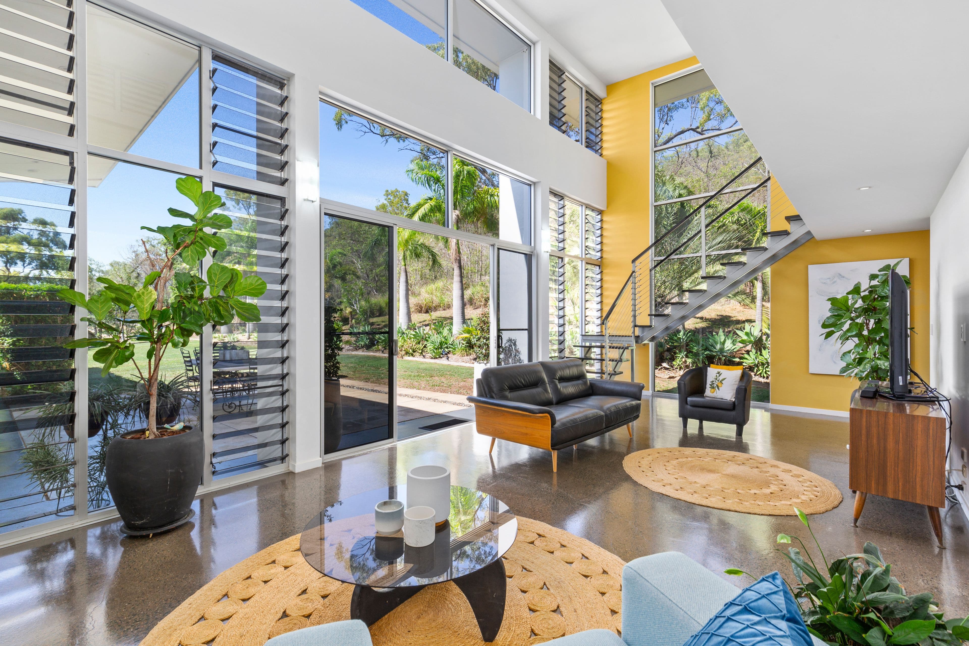 21 Ridgedale Avenue, Norman Gardens QLD 4701, Norman Gardens - Thumbnail 2