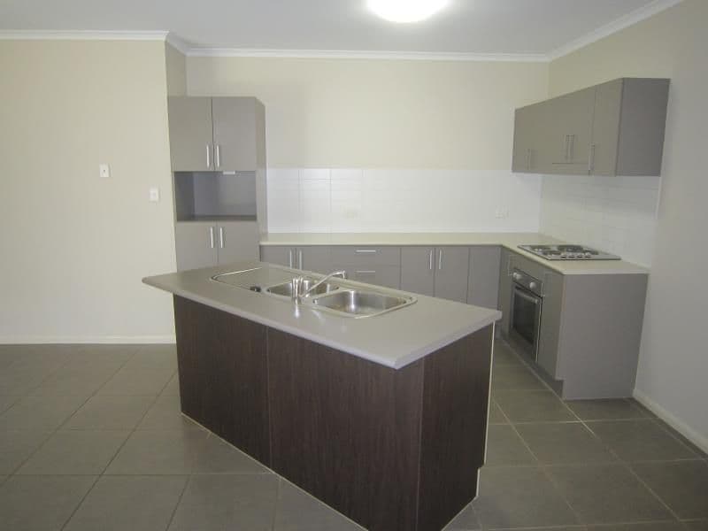 43 Timberlea Drive E, BENTLEY PARK QLD 4869, Bentley Park - Thumbnail 3