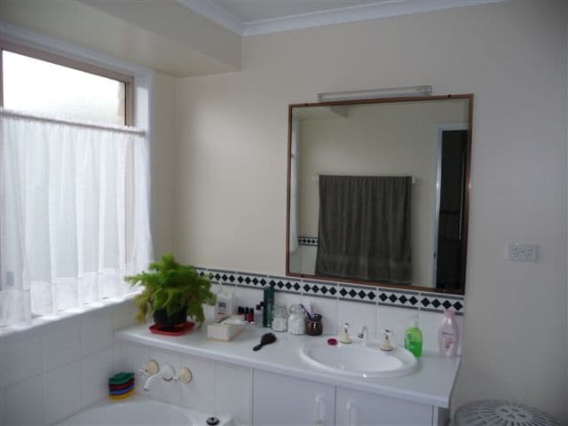 2   Todwana Court, GLENVALE QLD 4350, Glenvale - Thumbnail 4