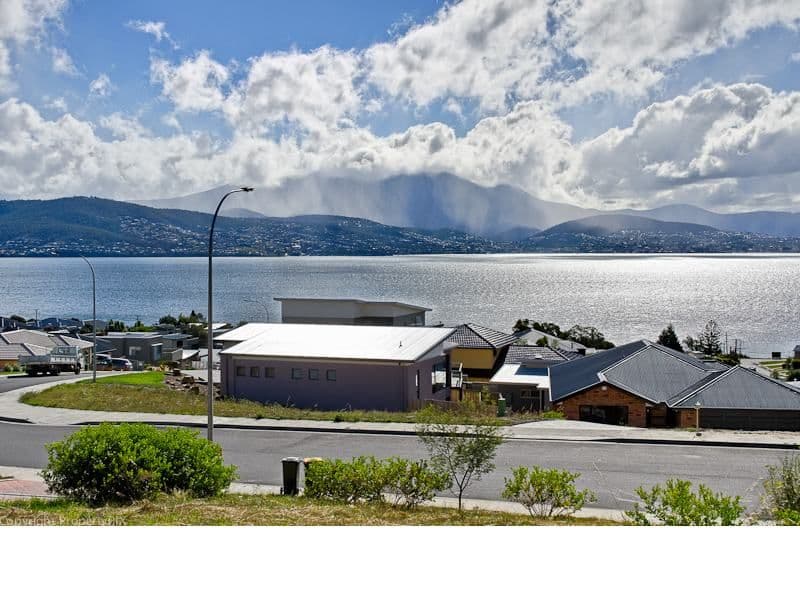 734 Oceana Drive, TRANMERE TAS 7018, Tranmere - Thumbnail 2