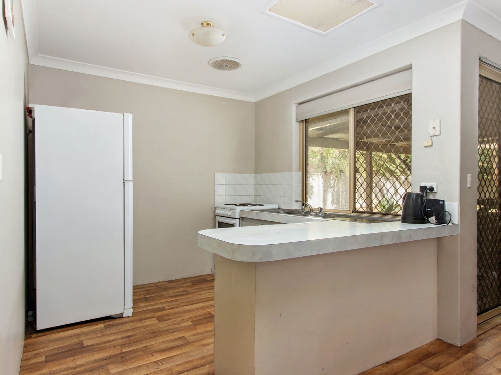 5 Lifu Court, Cooloongup WA 6168, Cooloongup - Thumbnail 5