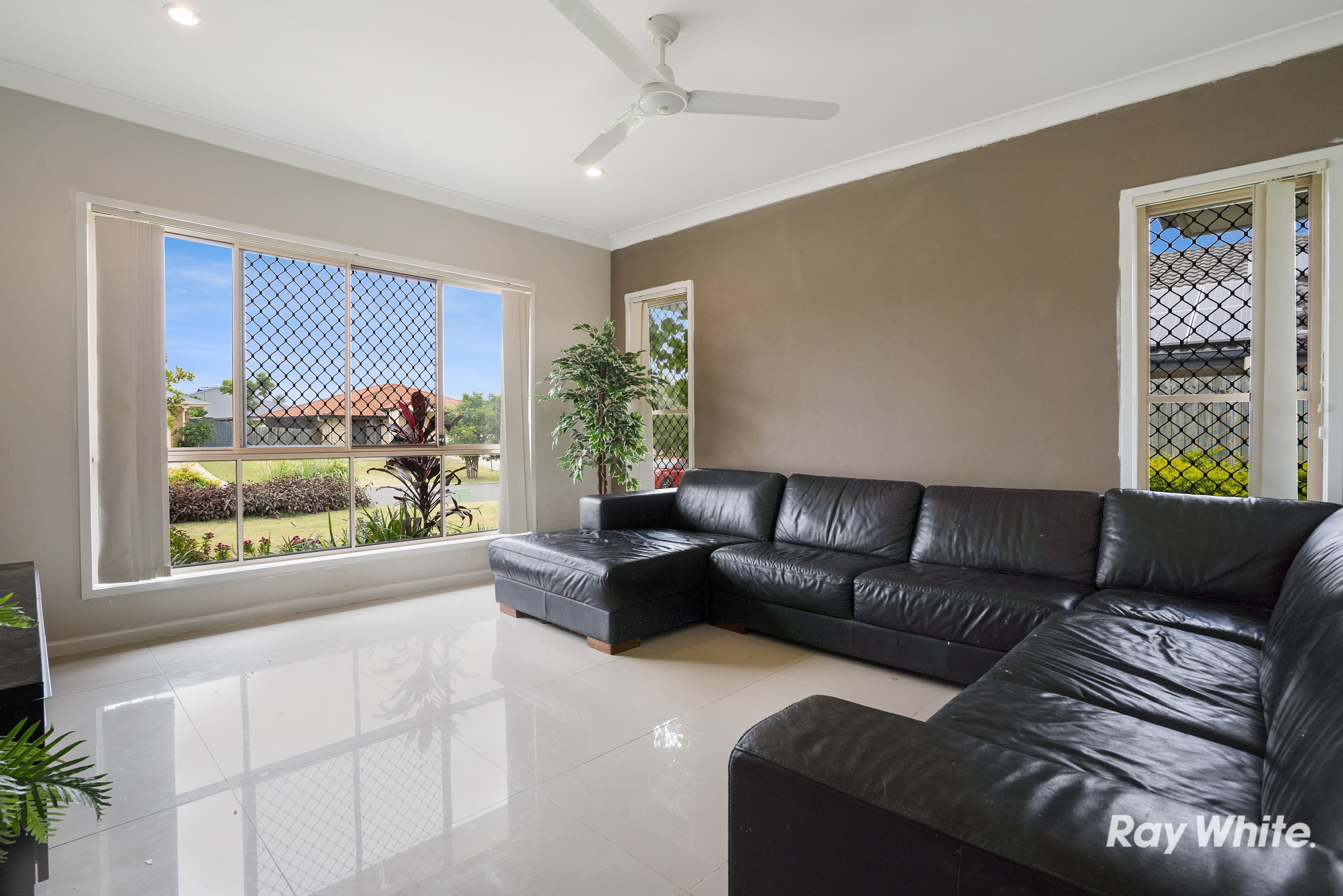 13 Rasmussen Avenue, Marsden QLD 4132, Marsden - Thumbnail 2