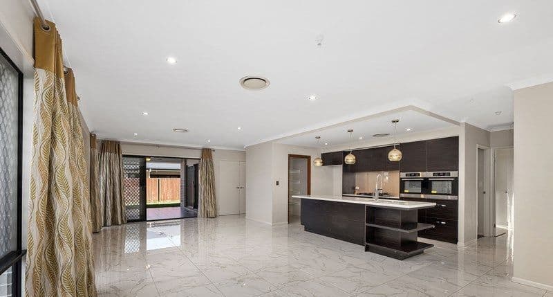 30 Tetta Street, Augustine Heights QLD 4300, Augustine Heights - Thumbnail 2
