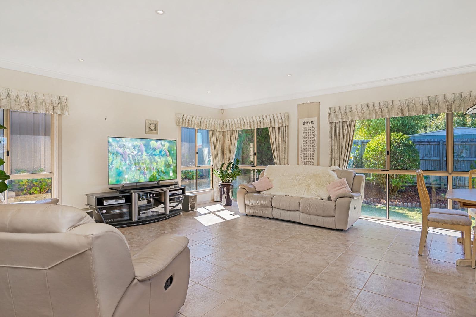 10 Swagman Court, Mudgeeraba QLD 4213, Mudgeeraba - Thumbnail 4