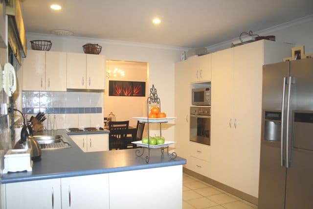 1 Gilandra Street, ROCHEDALE SOUTH QLD 4123, Rochedale South - Thumbnail 2