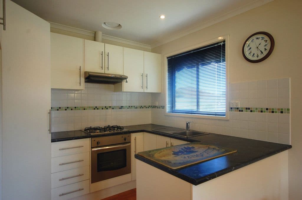 34 Ross Pincott Drive, Mooroolbark VIC 3138, Mooroolbark - Thumbnail 4
