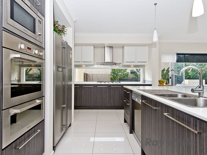 11 Canopus Street, BRIDGEMAN DOWNS QLD 4035, Bridgeman Downs - Thumbnail 7
