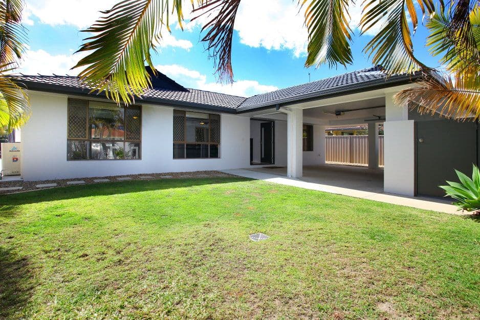 4 Ketch Court, MERMAID WATERS QLD 4218, Mermaid Waters - Thumbnail 2