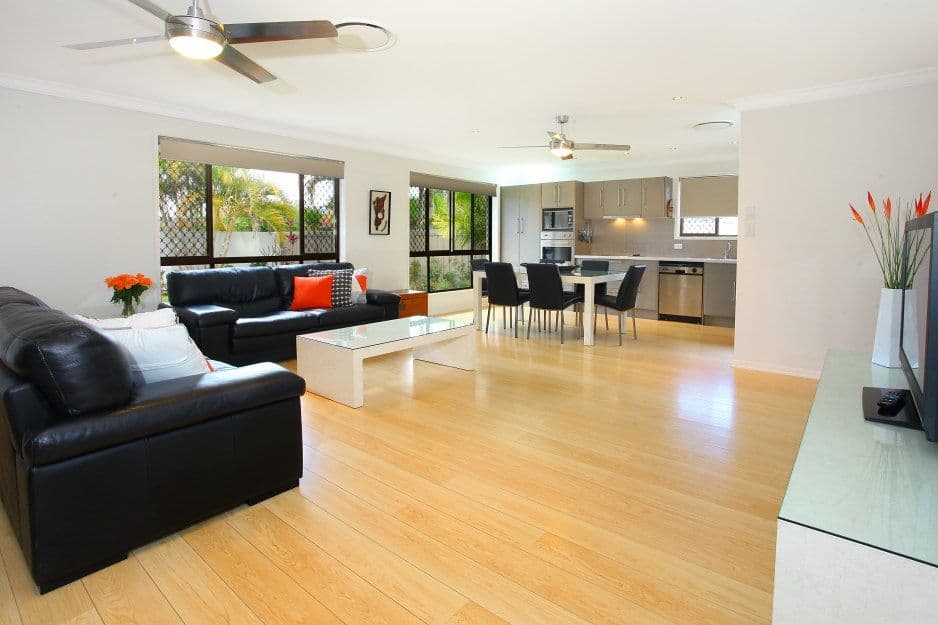 4 Ketch Court, MERMAID WATERS QLD 4218, Mermaid Waters - Thumbnail 3