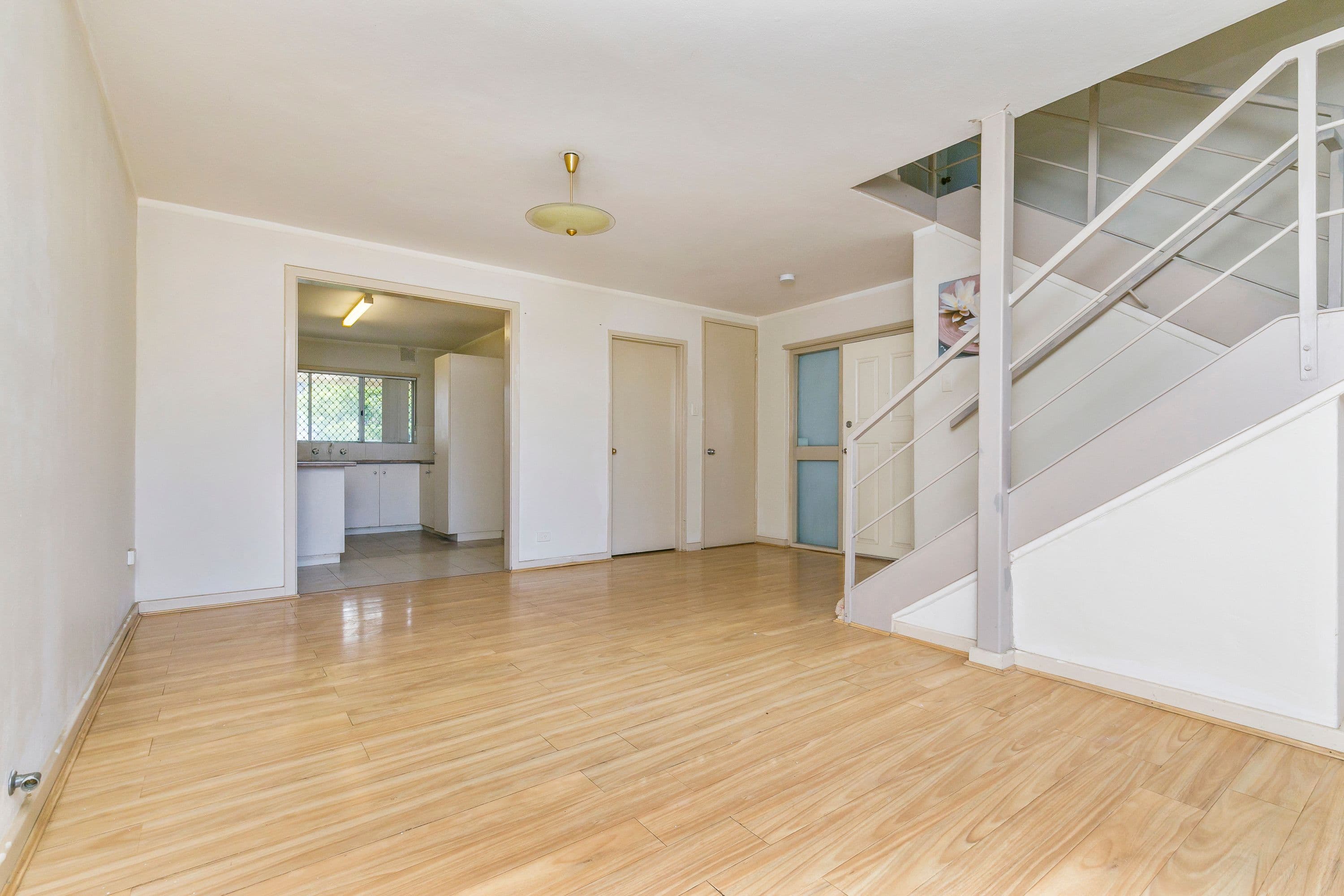 2 Hainsworth Avenue, Girrawheen WA 6064, Girrawheen - Thumbnail 6