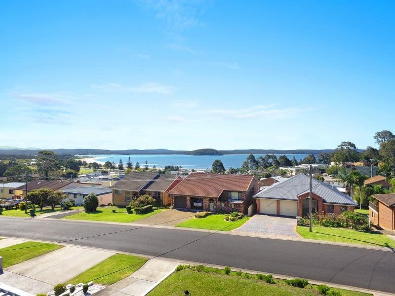18 Joseph Street, Batehaven - Thumbnail 2