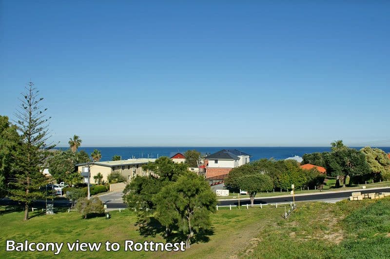 23 Lewin Way, SCARBOROUGH WA 6019, Scarborough - Thumbnail 2