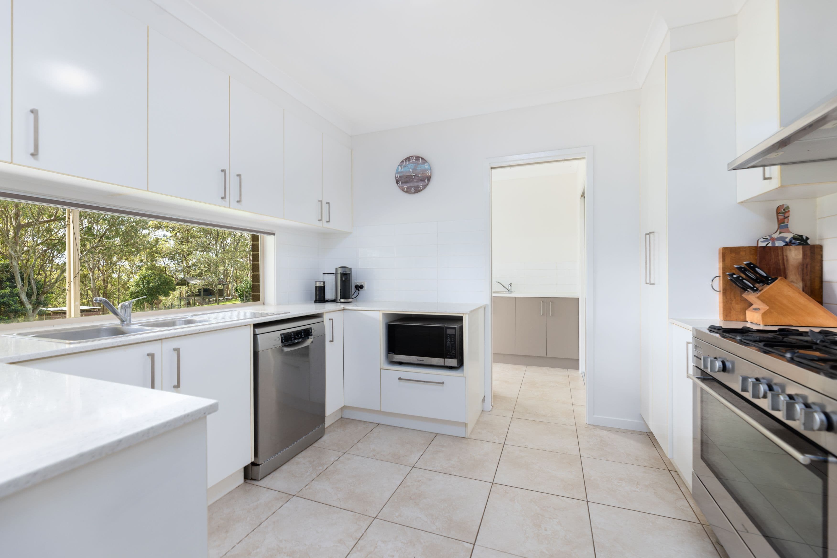 19 Grand View Drive, Ocean View QLD 4521, Ocean View - Thumbnail 6
