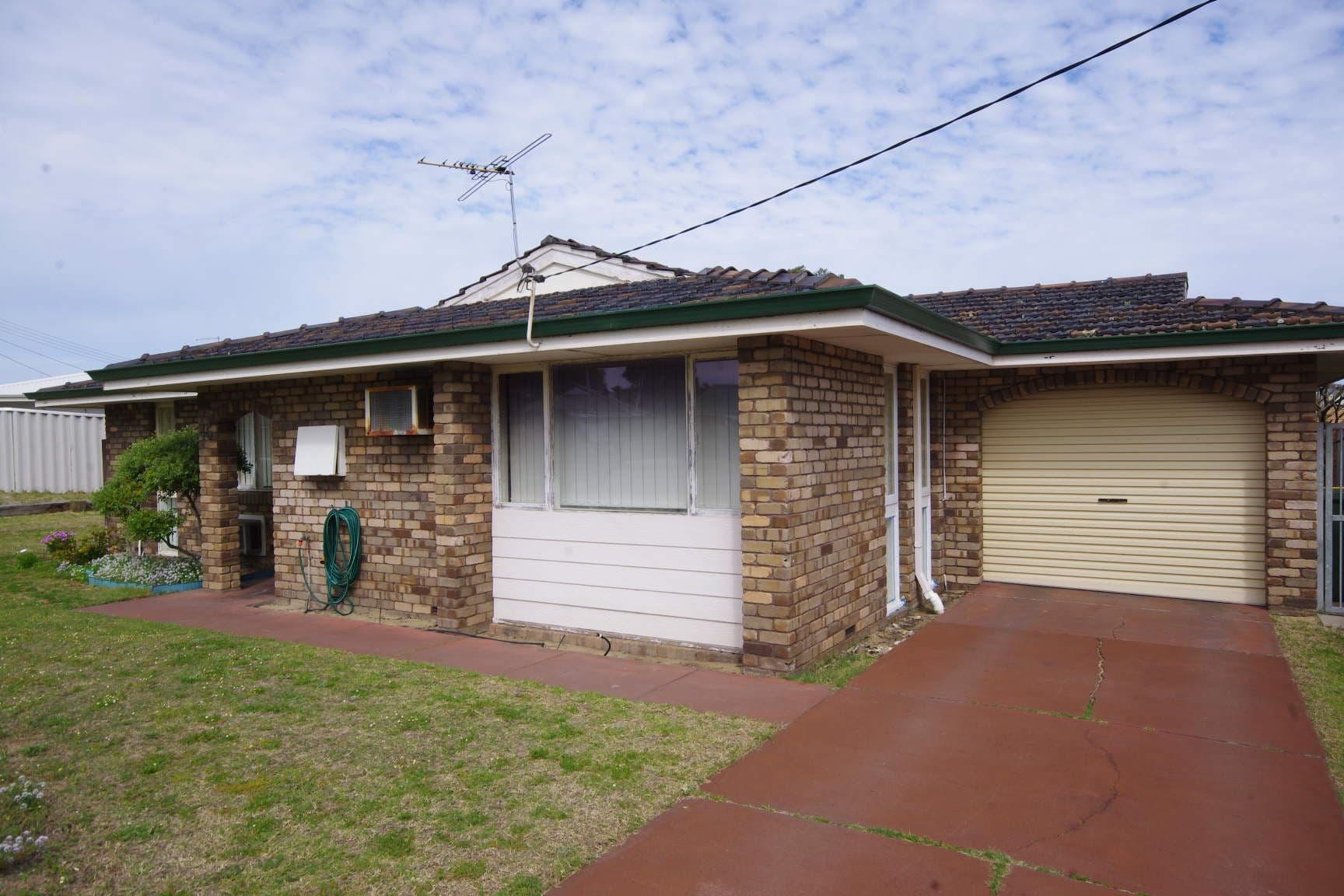 45 Mayflower Crescent, Craigie WA 6025, Craigie - Thumbnail 2