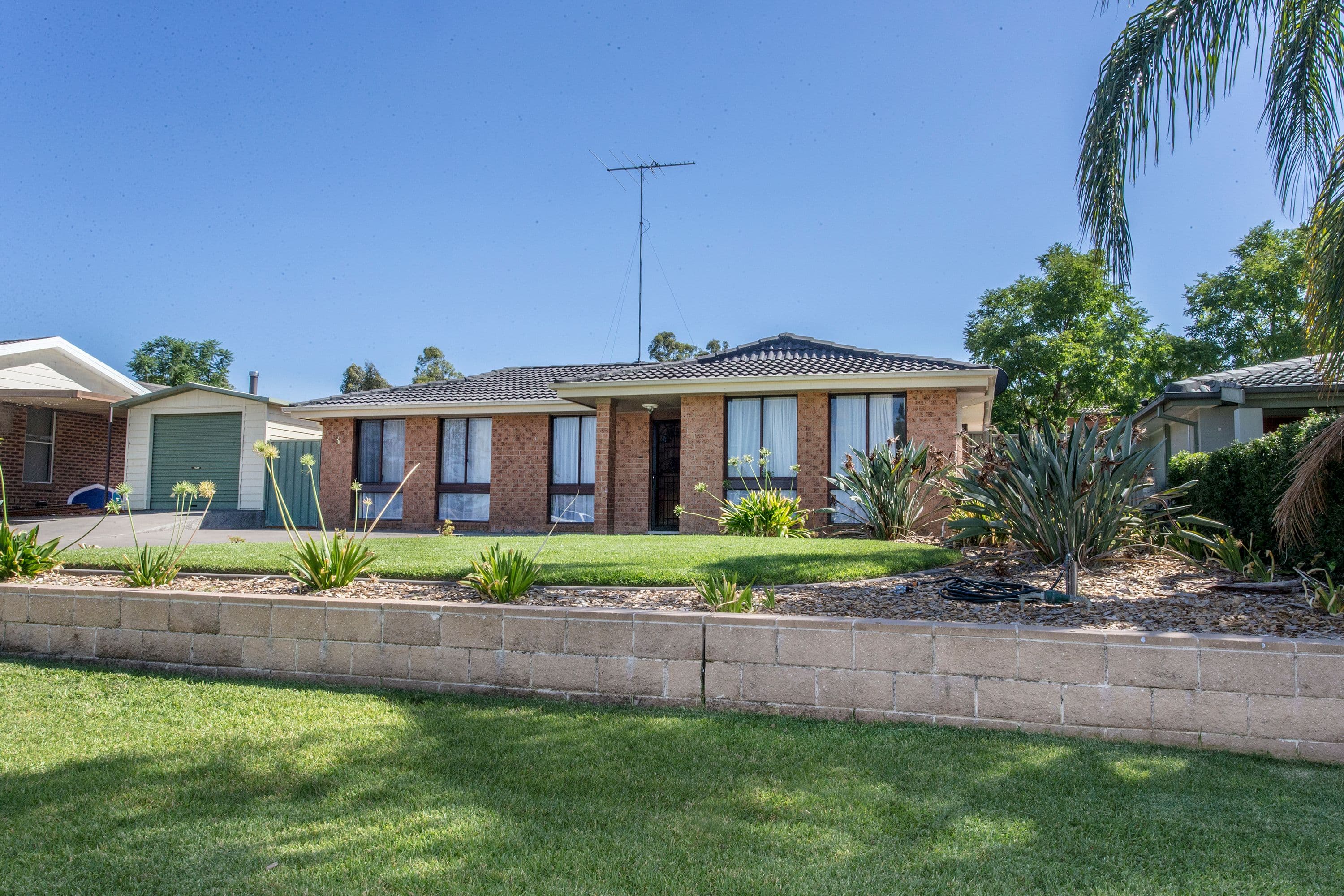 3 Mahogany Close, Cranebrook - Thumbnail 2