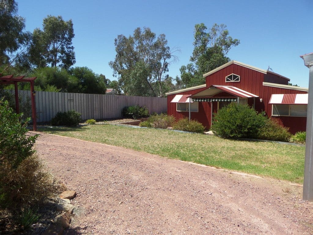 18 Frank Street, Narrandera NSW 2700, Narrandera - Thumbnail 2