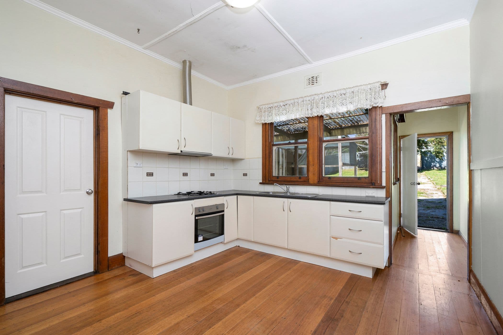 65 Lambert Street, Ararat VIC 3377, Ararat - Thumbnail 6