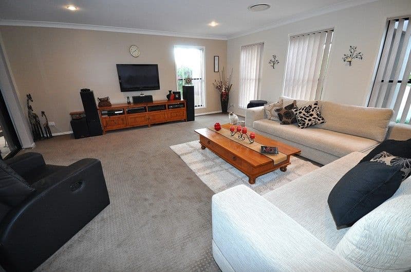 3 Calcetto Place, ARUNDEL QLD 4214, Arundel - Thumbnail 3