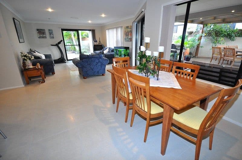 3 Calcetto Place, ARUNDEL QLD 4214, Arundel - Thumbnail 7