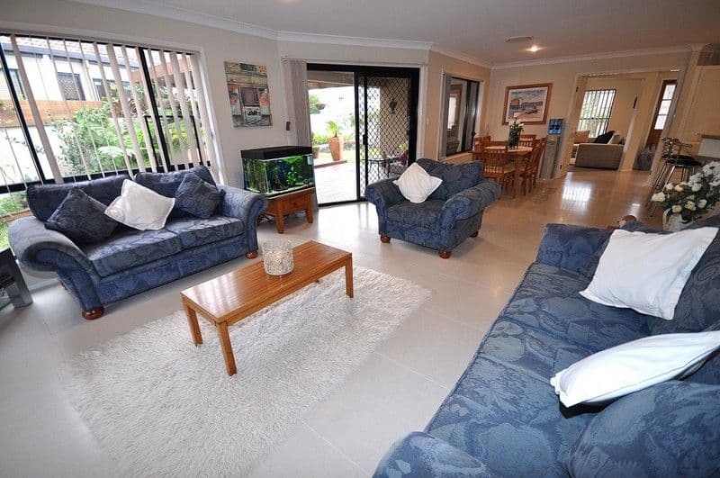3 Calcetto Place, ARUNDEL QLD 4214, Arundel - Thumbnail 8