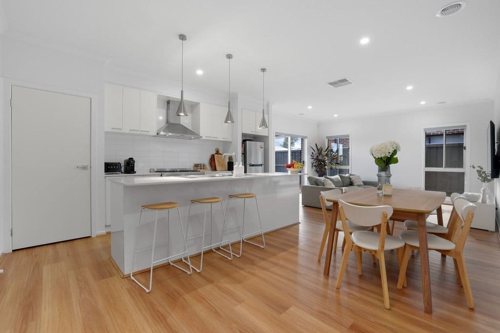 11 Grampians Avenue, Werribee VIC 3030, Werribee - Thumbnail 4