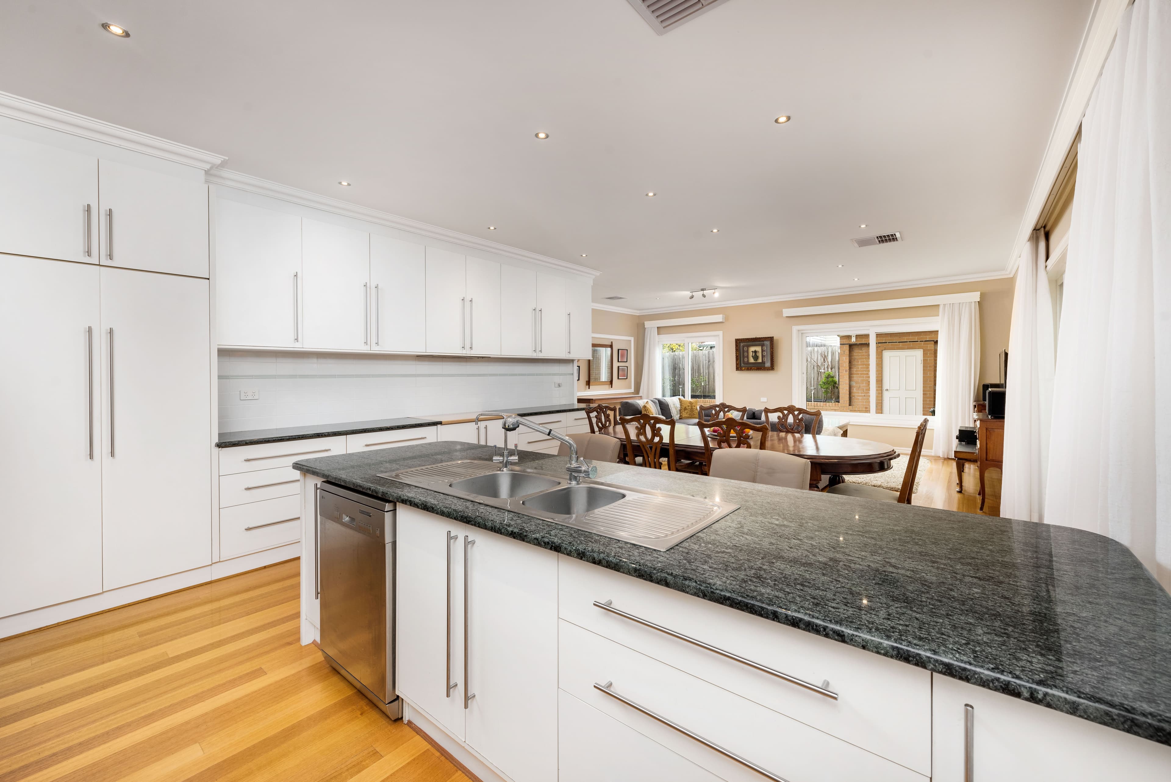 15 Edna Grove, Coburg VIC 3058, Coburg - Thumbnail 2