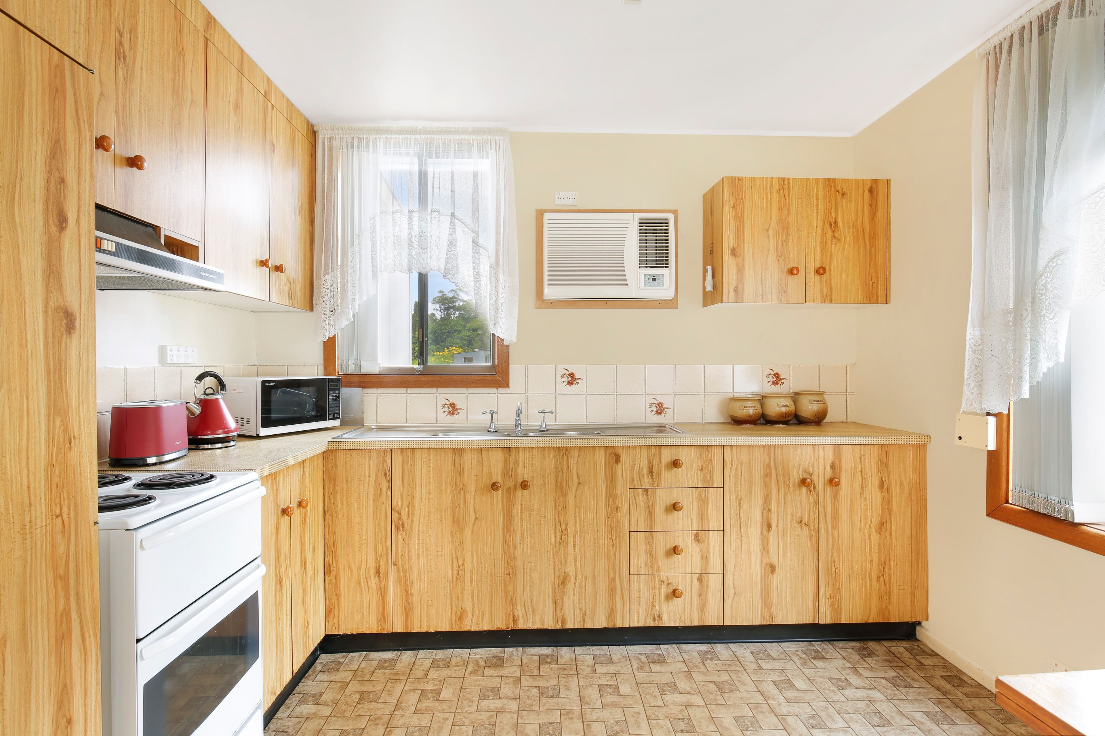 1 Thornbury Avenue, Unanderra - Thumbnail 3