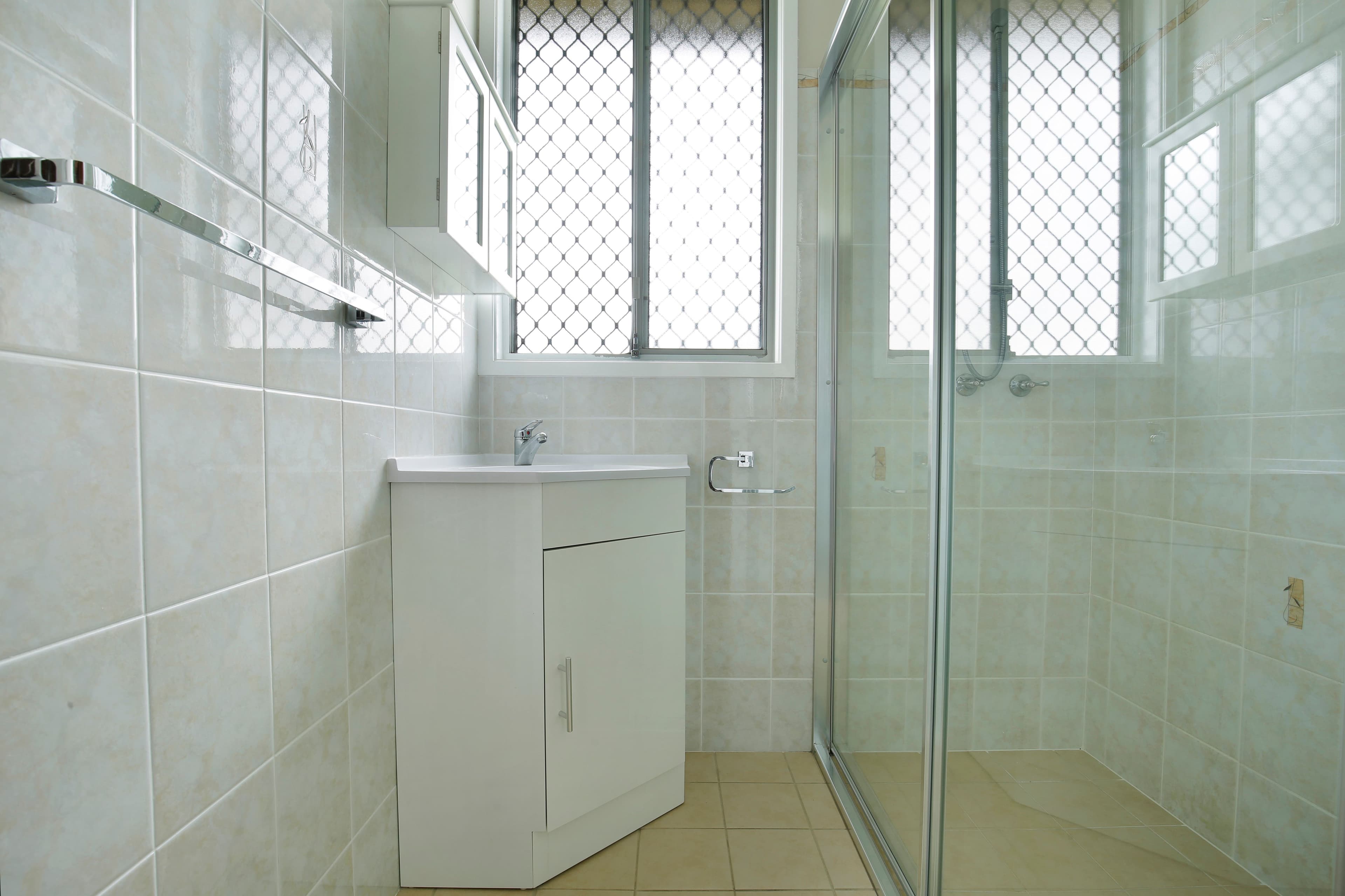 1 Thornbury Avenue, Unanderra - Thumbnail 4