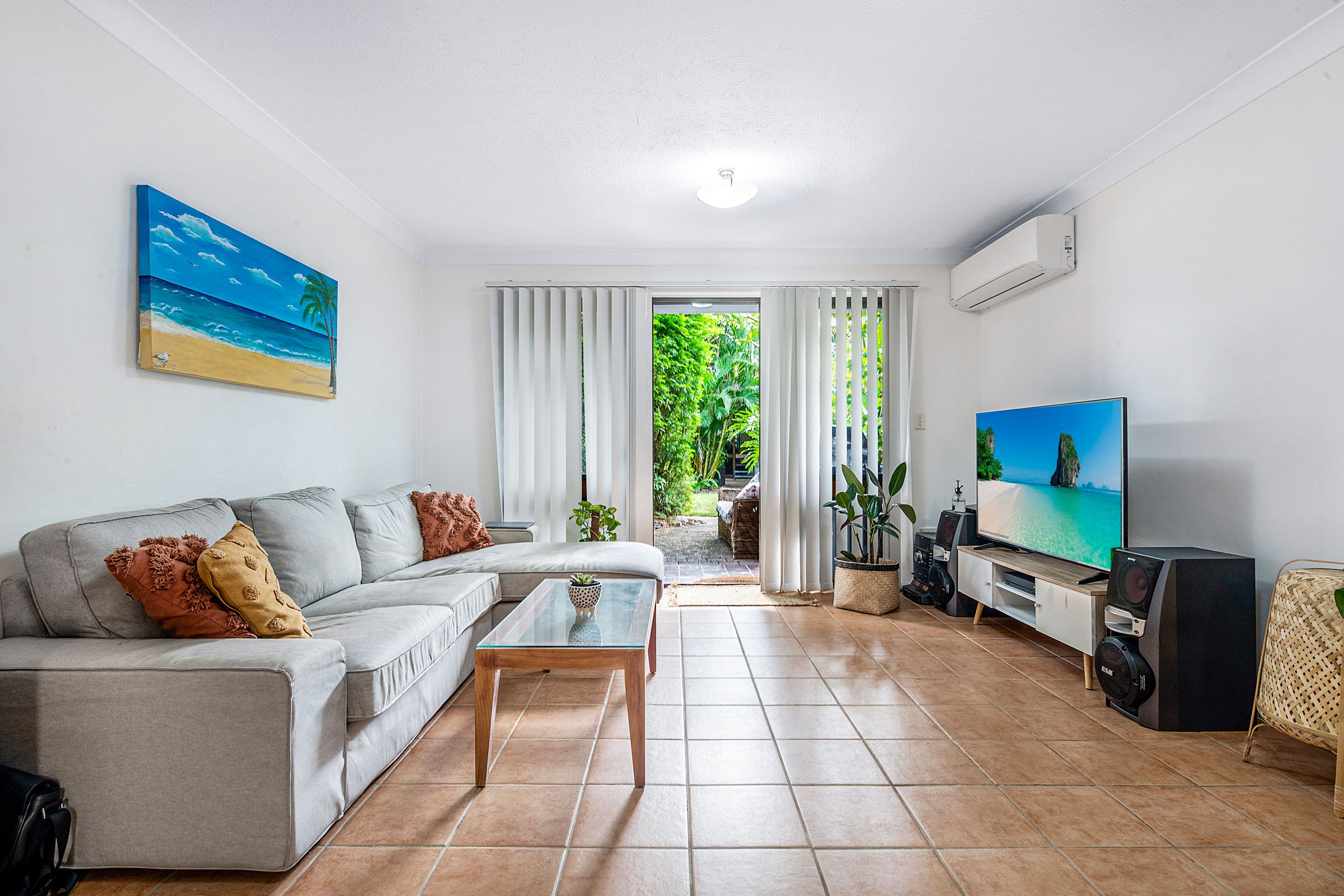 9 Jodie Court, Mermaid Waters QLD 4218, Mermaid Waters - Thumbnail 6