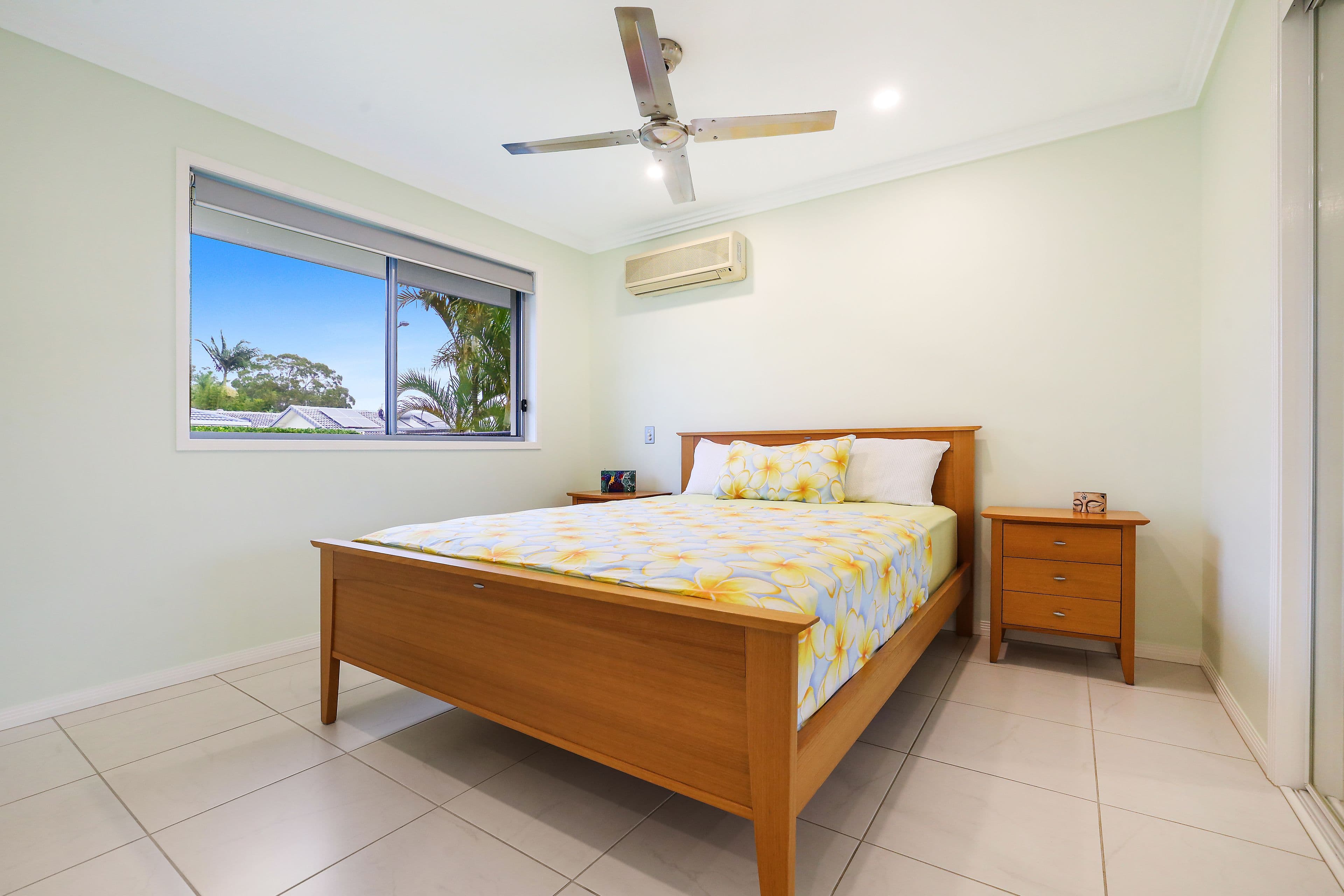 25 Dabchick Drive, Burleigh Waters QLD 4220, Burleigh Waters - Thumbnail 5