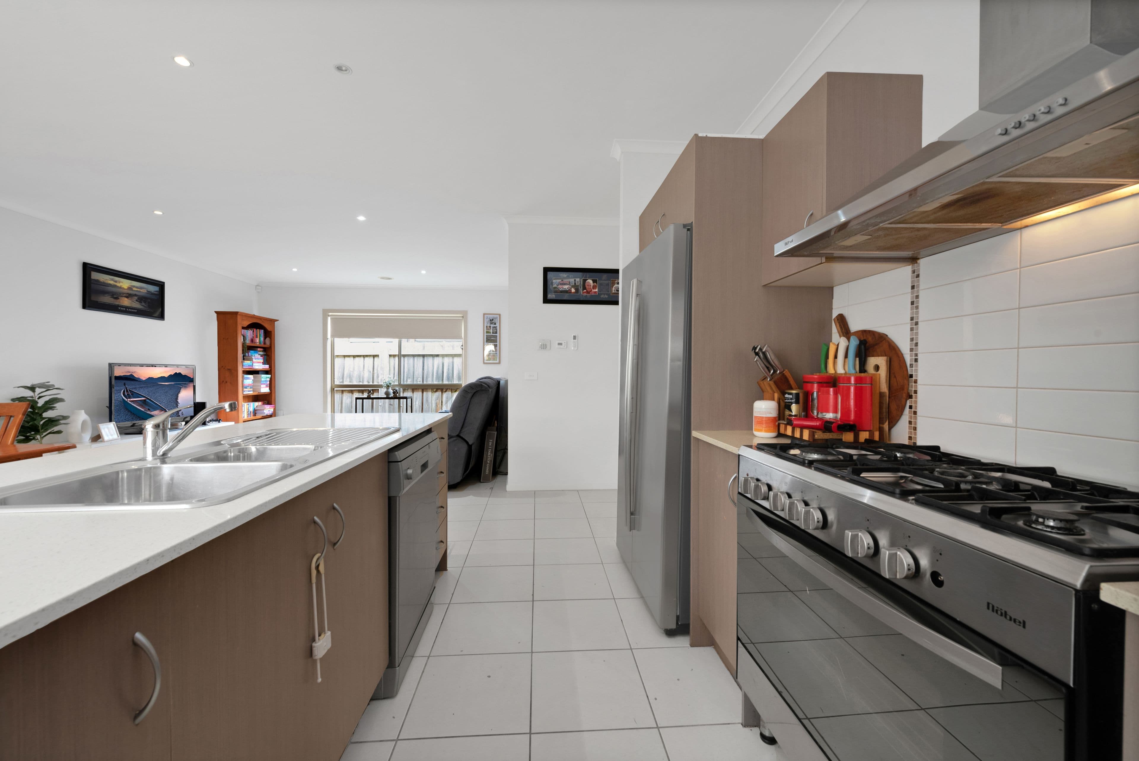 44 Sandalwood Drive, Pakenham VIC 3810, Pakenham - Thumbnail 2